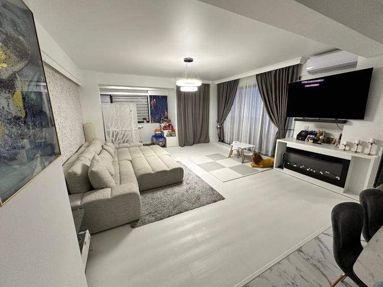 Apartament cu 2 camere decomandat, mobilat în Central