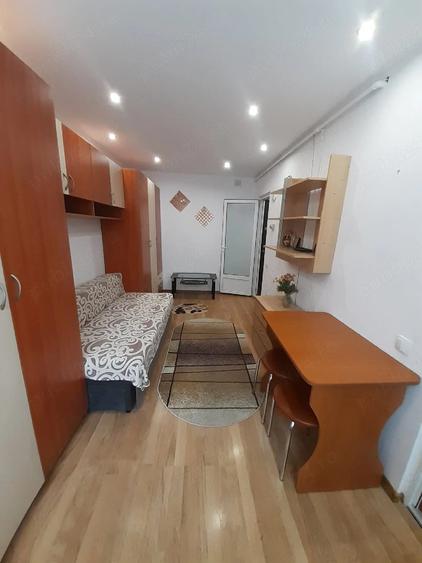 Garsonieră decomandată în Exterior Vest