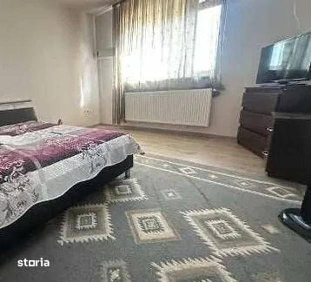 Casă cu 4 camere decomandat cu Teren 688 Mp în Unirii