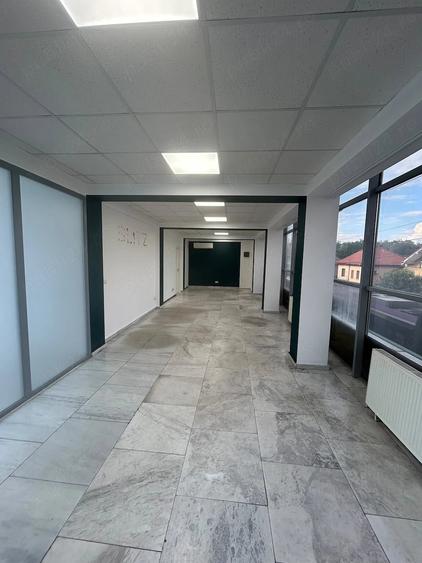 Spațiu comercial, de 80 mp, în Central