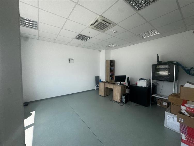 Spațiu industrial, de 1,800 mp, în Exterior Vest