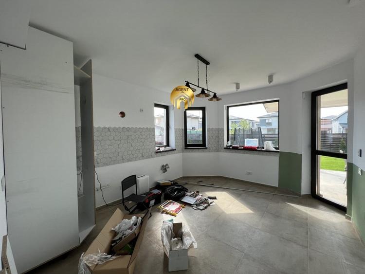 Casă individuală cu 5 camere cu Teren 530 Mp în Otopeni