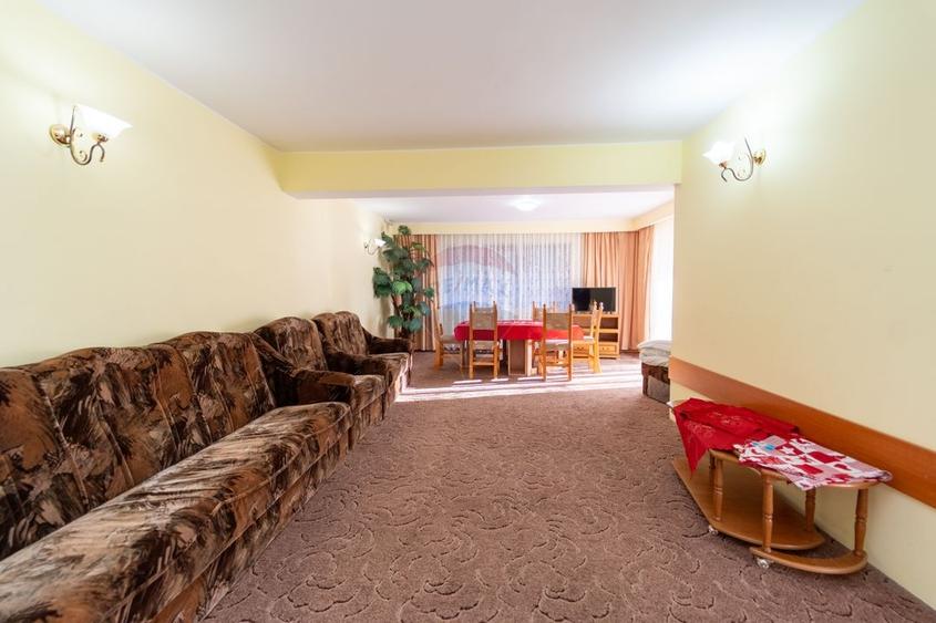 Casă individuală cu 14 camere cu Teren 1050 Mp în Cioplea