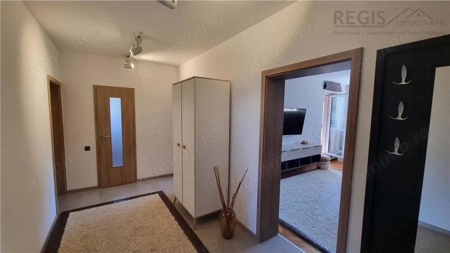 Apartament cu 3 camere, mobilat în Brașovul Vechi