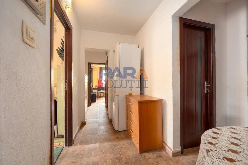 Apartament cu 3 camere decomandat în Sud