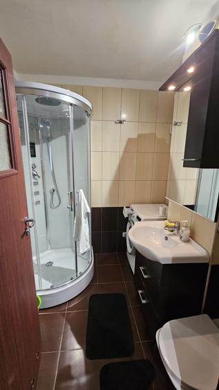Apartament cu 2 camere decomandat în Eroii Revoluției