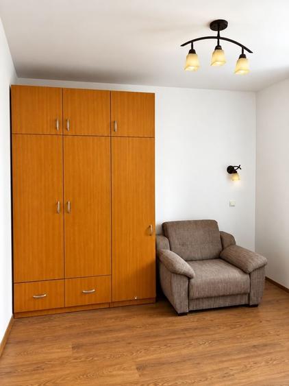 Apartament cu 3 camere decomandat în Florești
