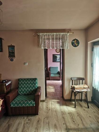 Casă individuală cu 5 camere cu Teren 1992 Mp în Ionești