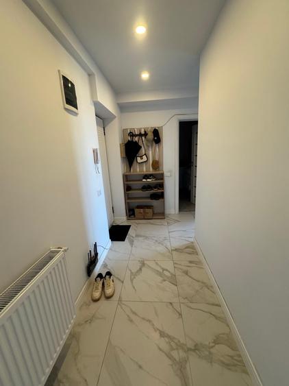 Apartament cu 3 camere semidecomandat în Drumul Taberei