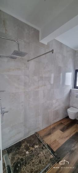 Casă individuală cu 4 camere cu Canalizare în Tunari