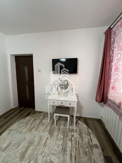 Apartament cu 2 camere decomandat, mobilat în Central