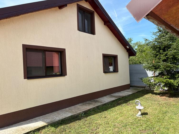 Casă cu 3 camere decomandat în Central