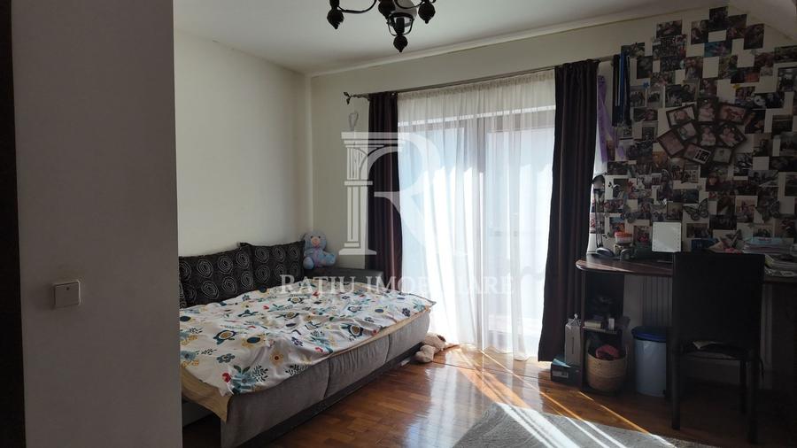 Casă individuală cu 4 camere cu Canalizare în Sântandrei
