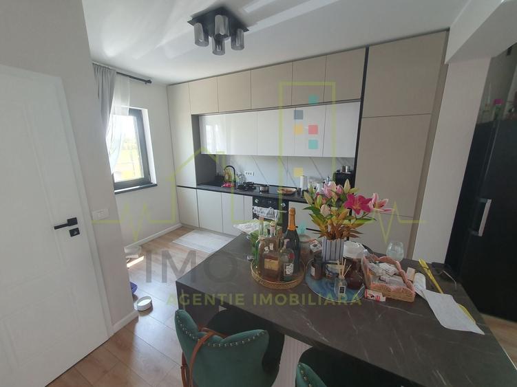 Duplex cu 5 camere cu Canalizare în Moșnița Veche