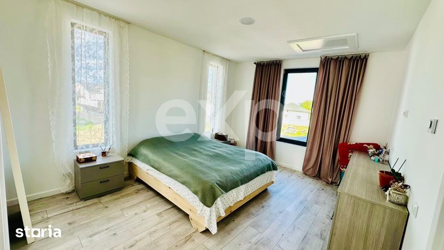 Casă cu 4 camere cu Teren 550 Mp în Săcueni