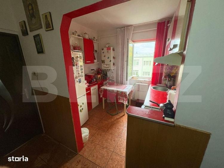 Apartament cu 3 camere decomandat în Deve