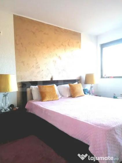 Casă cu 7 camere cu Teren 1600 Mp în Bâra