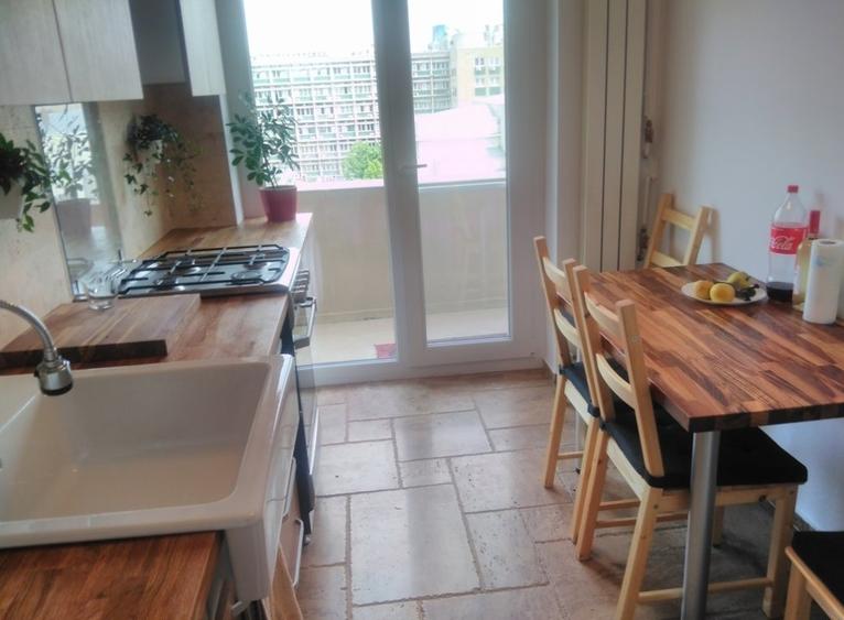 Apartament cu 2 camere decomandat, mobilat în P-ța Amzei