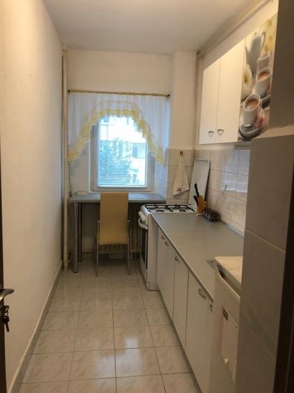 Garsonieră decomandată, mobilată în Vitan