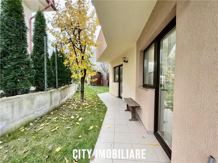 Apartament cu 3 camere semidecomandat, mobilat în Bună Ziua