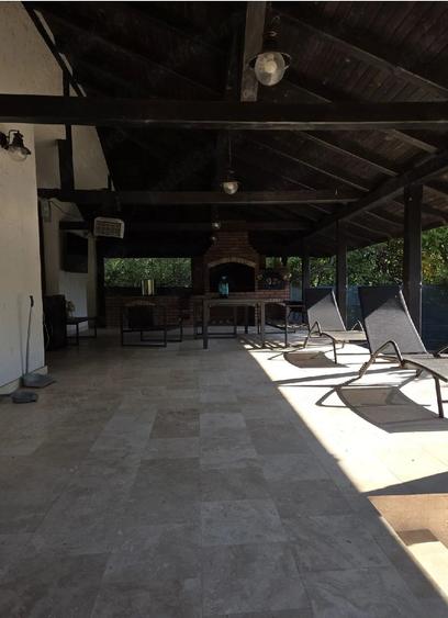 Casă cu 7 camere cu Teren 600 Mp în Traian