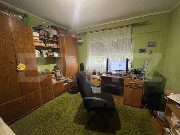 Apartament cu 3 camere decomandat, mobilat în Carpați 2