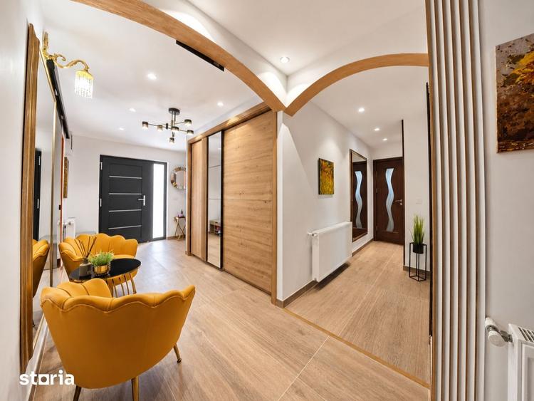 Casă cu 4 camere cu Teren 1344 Mp în Oituz