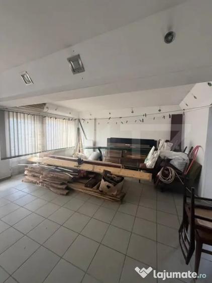 Casă cu 6 camere cu Teren 250 Mp în Bereasca