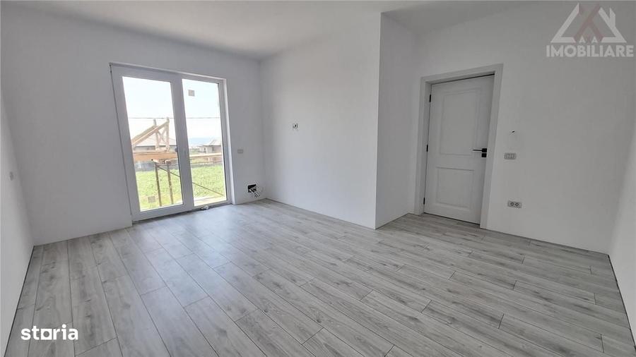 Casă cu 4 camere în Rediu