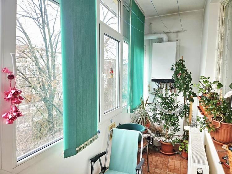 Apartament cu 4 camere decomandat, mobilat în Vest