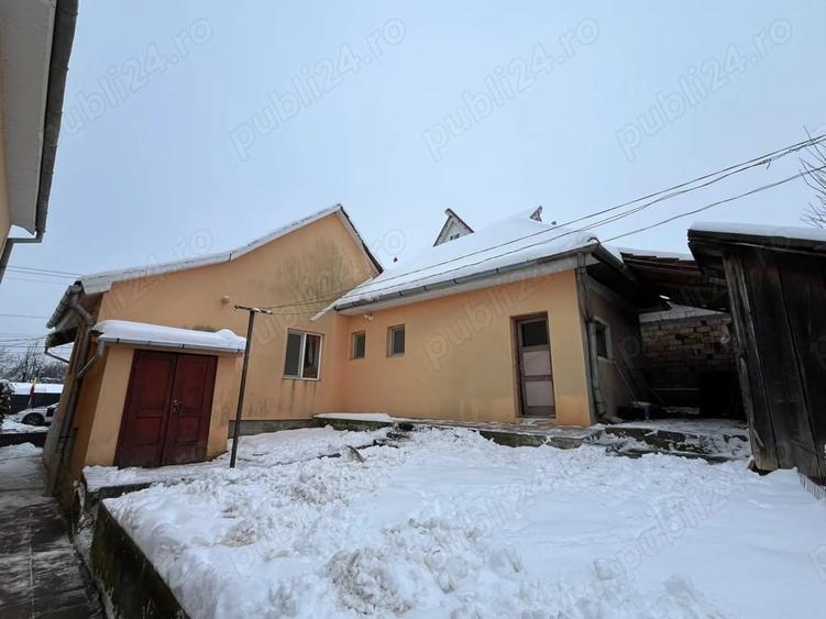 Casă cu 2 camere în Central