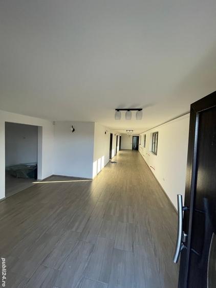 Casă cu 6 camere cu Teren 600 Mp în Moldoveni
