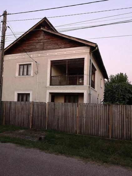 Casă cu Teren 273 Mp în Crângurile