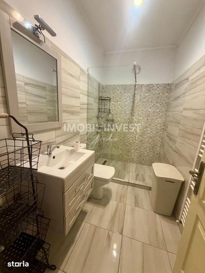 Casă cu 4 camere cu Teren 292 Mp în Central