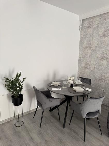 Apartament cu 2 camere decomandat în Exterior Vest