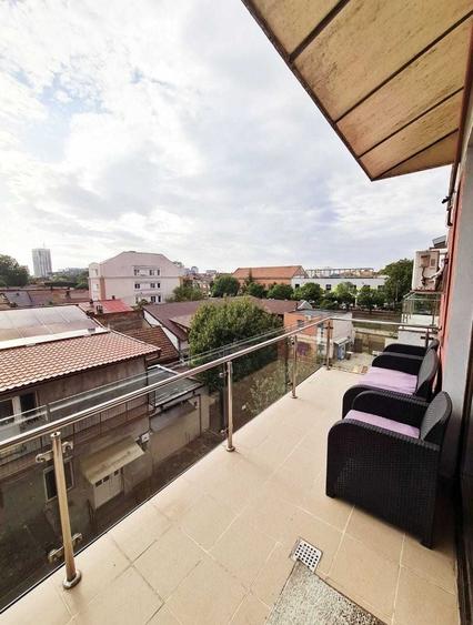 Apartament cu 2 camere decomandat în Exterior Vest