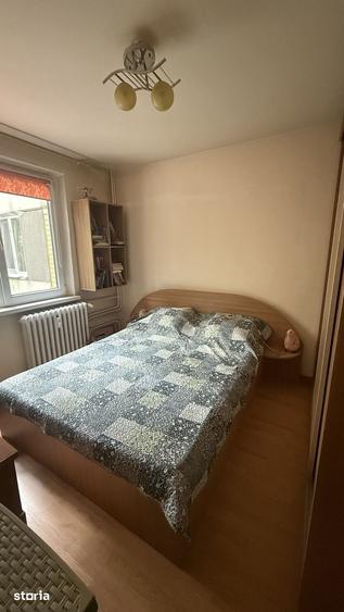 Apartament cu 4 camere în Drumul Taberei