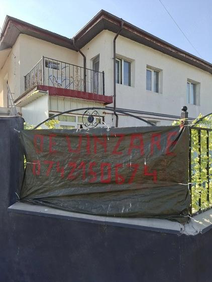 Casă cu 4 camere cu Teren 200 Mp în Central