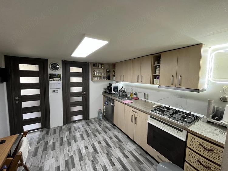 Casă cu Teren 2100 Mp în Jibert