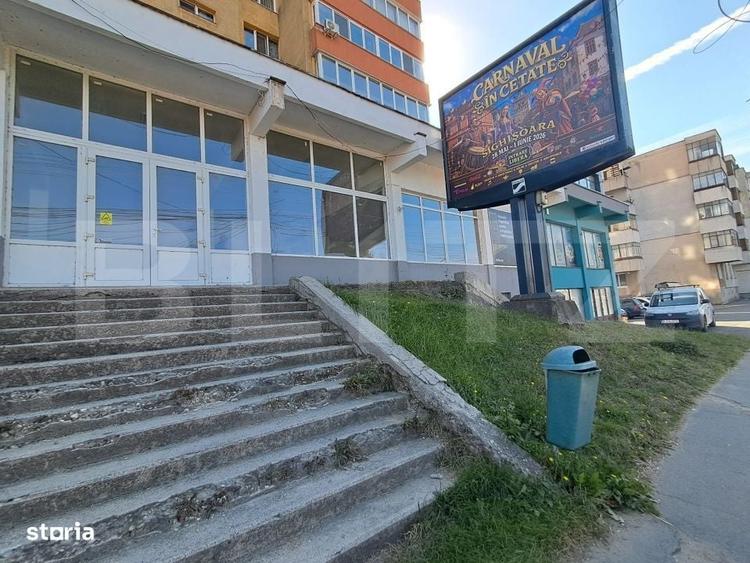 Spațiu comercial, de 284 mp, în Central