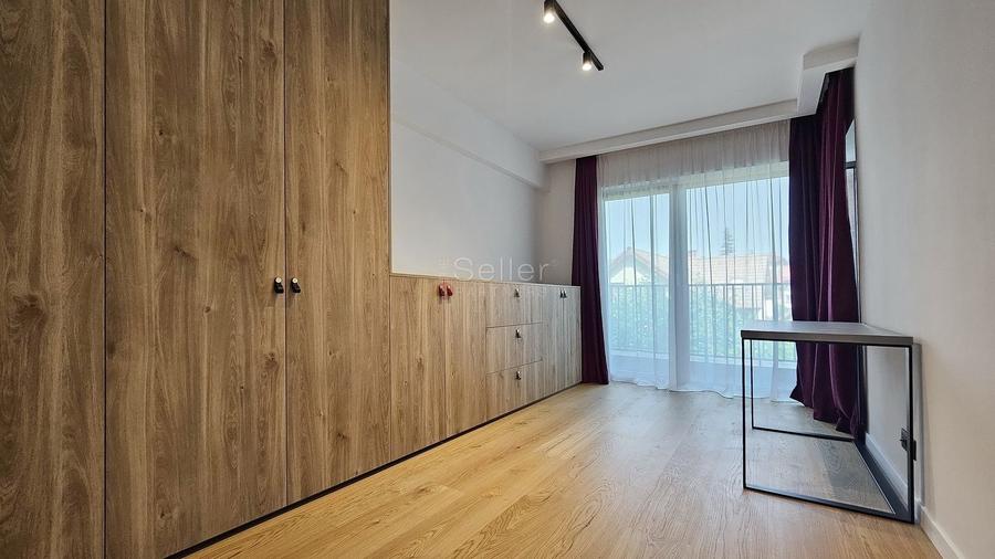 Apartament cu 3 camere decomandat, mobilat în Brașovul Vechi