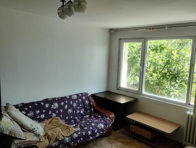 Apartament semidecomandat în Obor