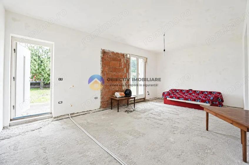 Casă cu 3 camere cu Teren 1235 Mp în Rediu