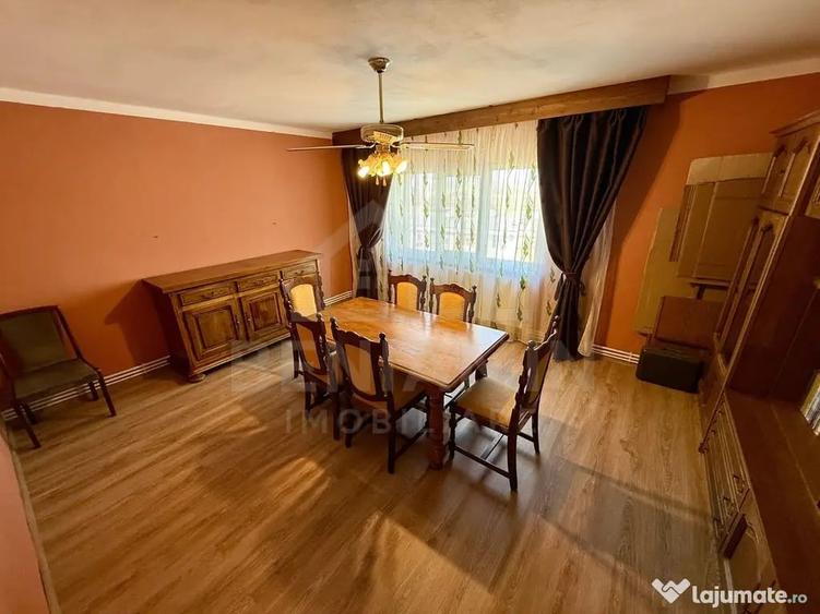 Apartament cu 4 camere decomandat în Craiovița Nouă