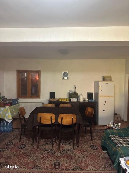 Casă cu 4 camere decomandat cu Teren 1500 Mp în Poiana