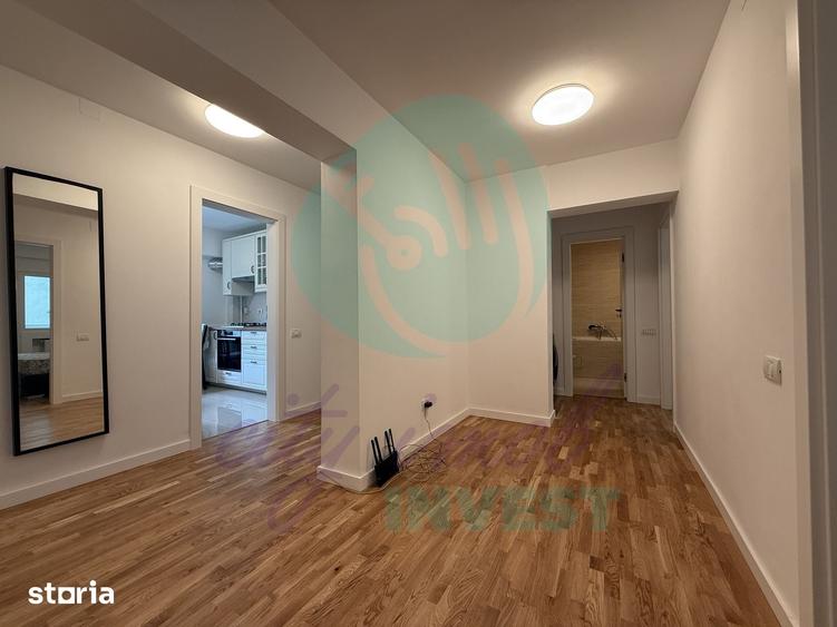 Apartament cu 4 camere decomandat în Romană