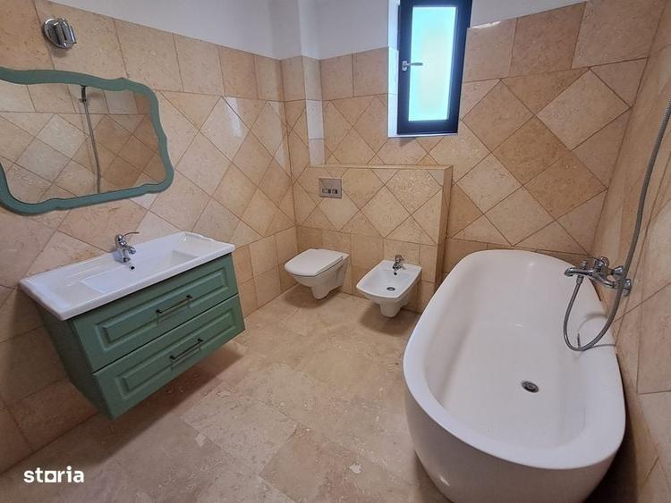 Casă cu 4 camere în Podul de Fier
