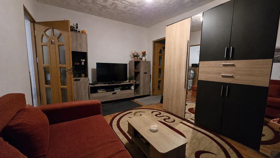 Apartament cu 2 camere nedecomandat în Iosia