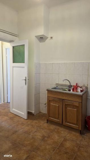 Casă cu 3 camere cu Teren 220 Mp în Tineretului