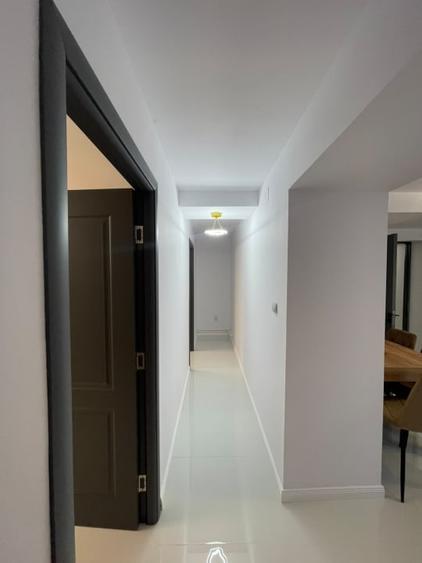 Apartament cu 3 camere decomandat, mobilat în Ultracentral